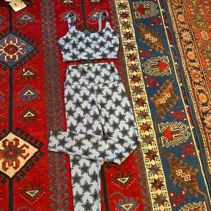 BEACH RIOT SPORT ACTIVEWEAR LEGGINGS AND TOP BRA SET MEDIUM NEW STARS YOGA